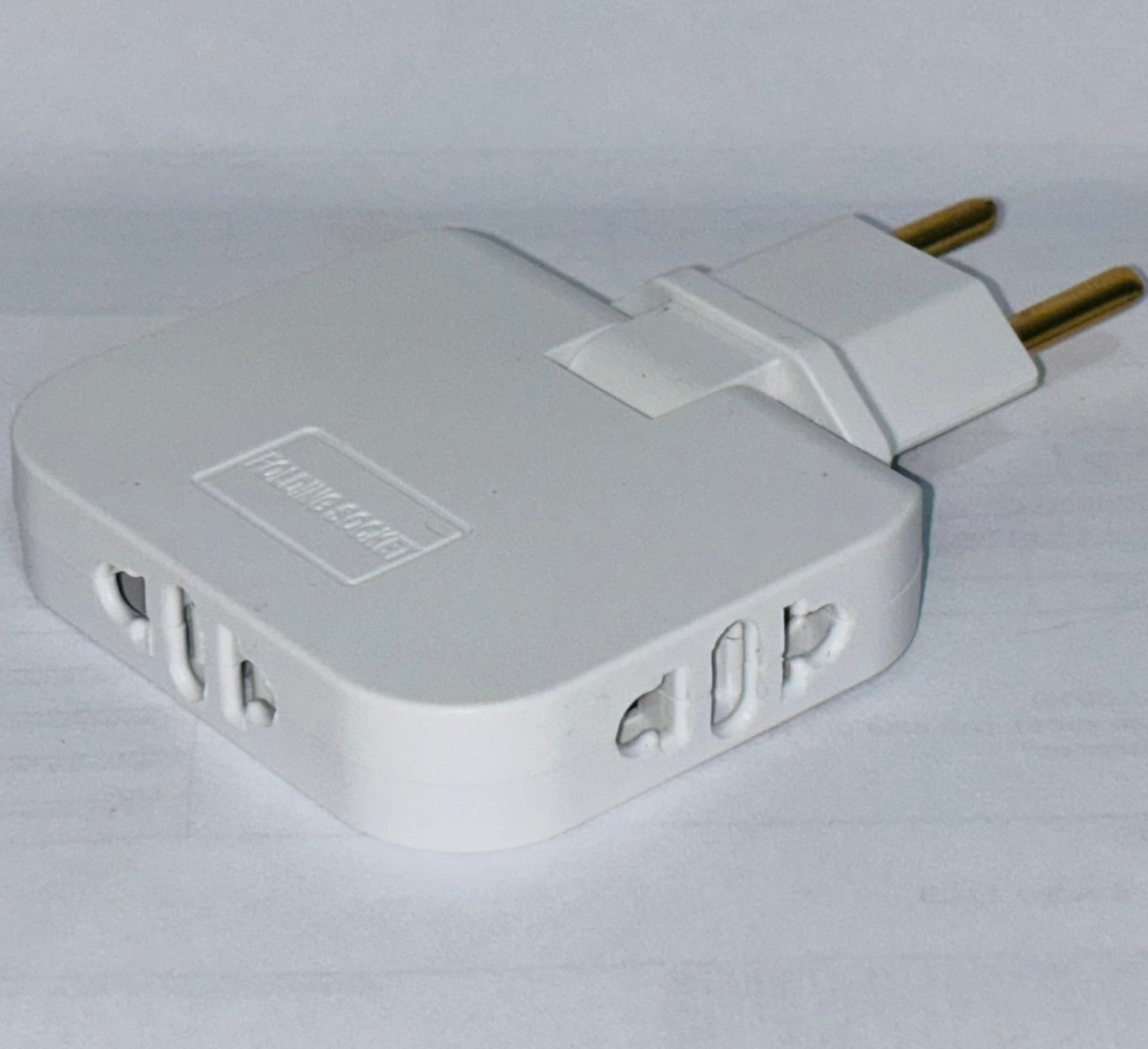 Adaptador Dobrável 20A com 3 Entradas