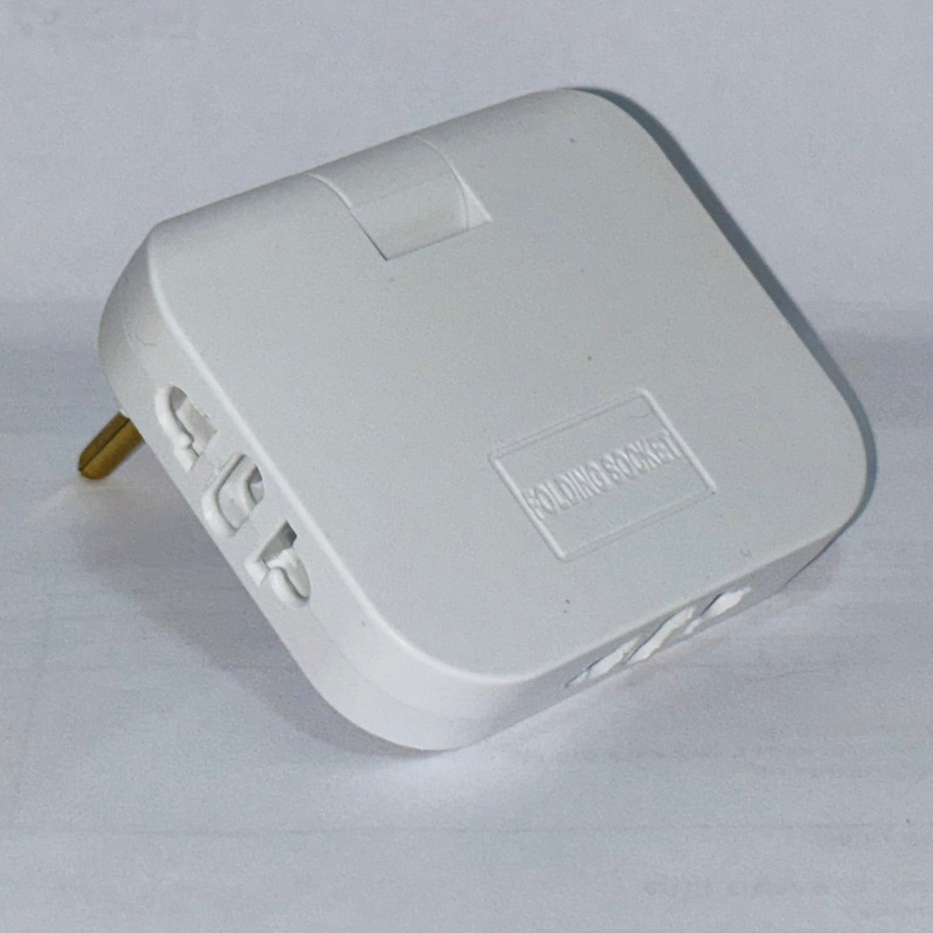 Adaptador Dobrável 20A com 3 Entradas