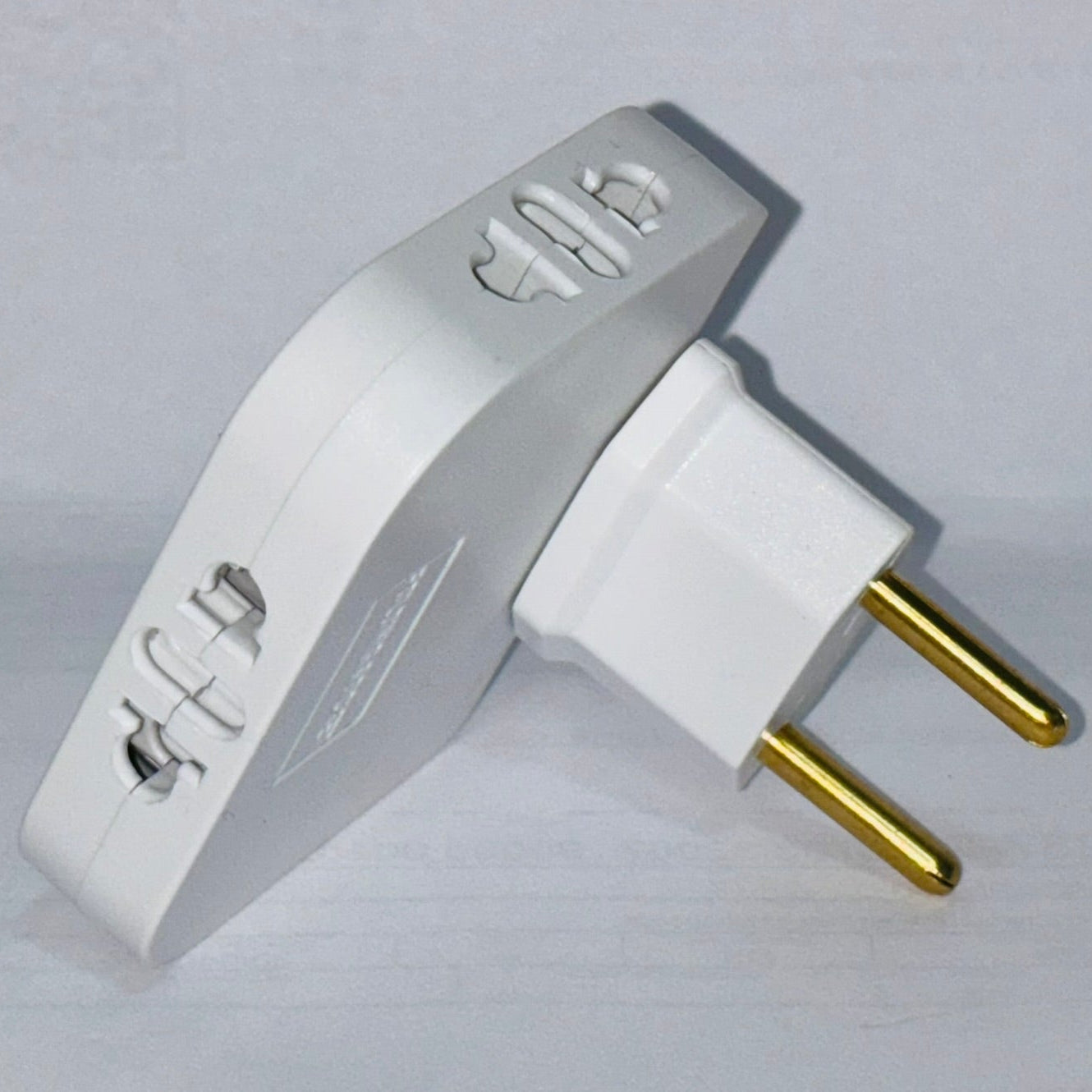 Adaptador Dobrável 20A com 3 Entradas
